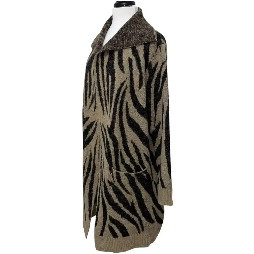 Cyrus Black and Tan Open Front Zebra Print Cardigan Size Large EUC